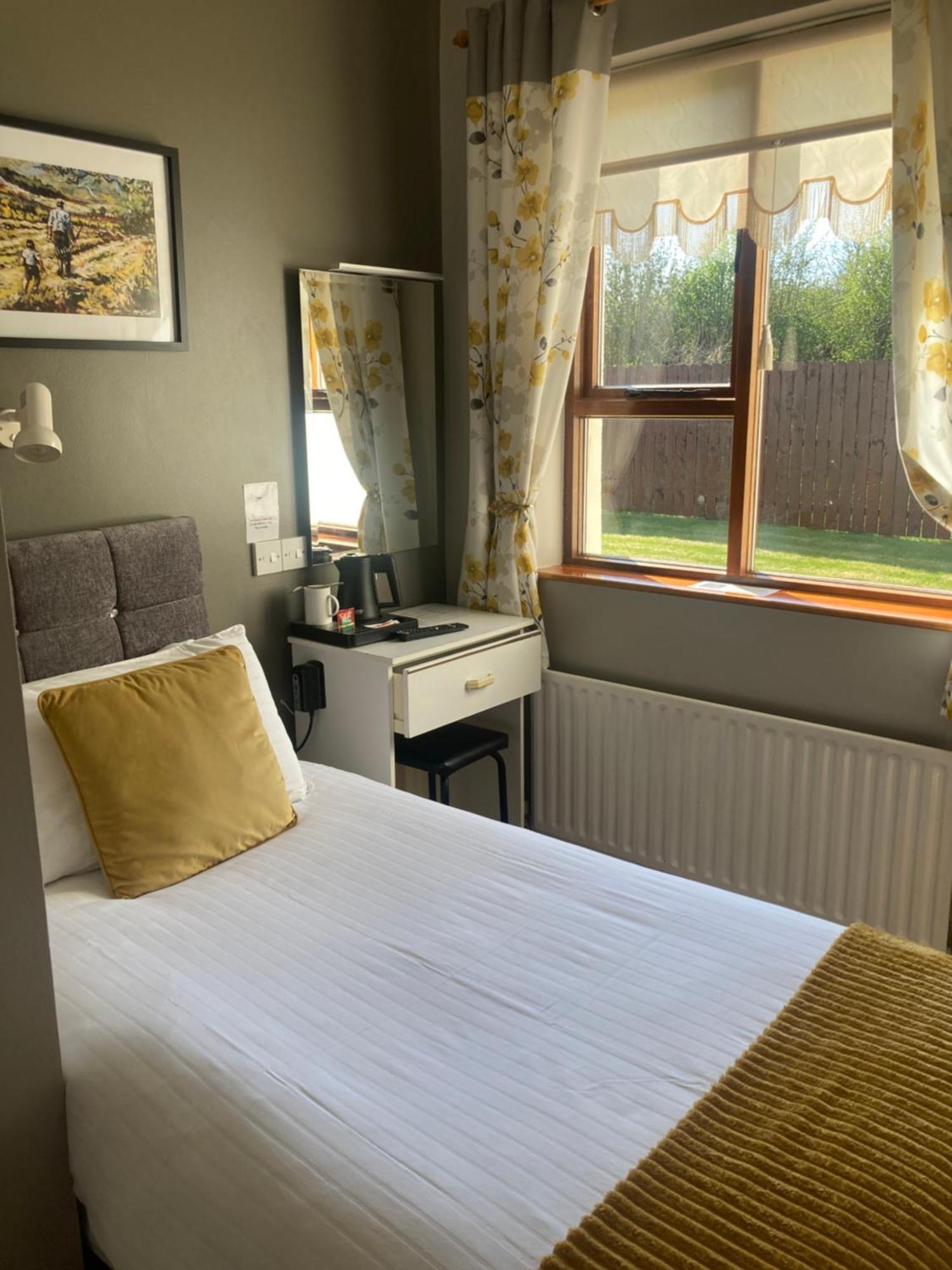 Steeple View B&B Guesthouse Donegal - Newly Renovated In 2023 Ballybofey Exterior foto