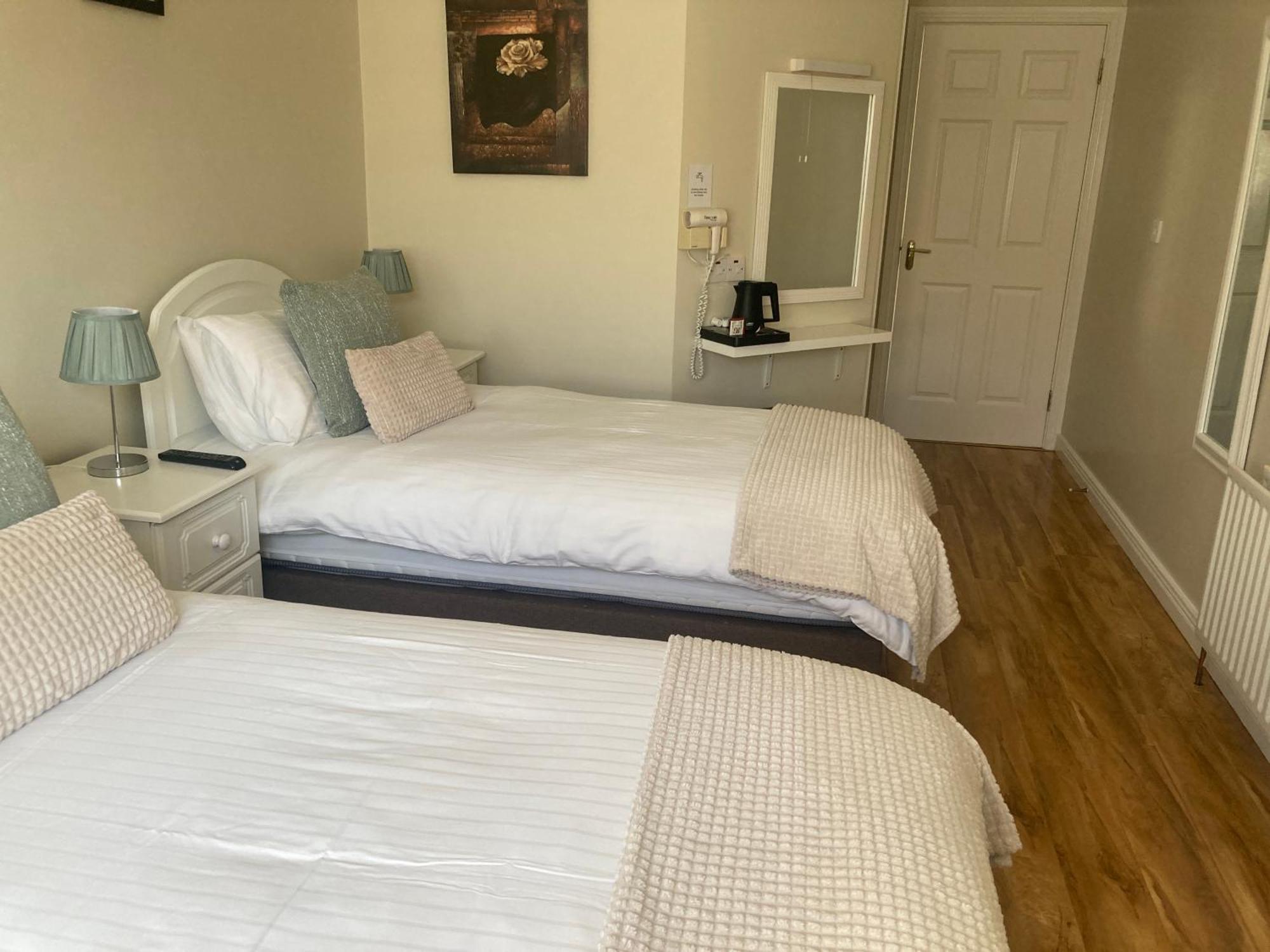 Steeple View B&B Guesthouse Donegal - Newly Renovated In 2023 Ballybofey Exterior foto
